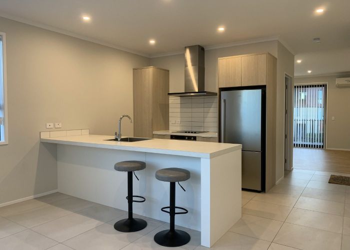  at 5/4 Matimati Place, Hobsonville, Waitakere City, Auckland