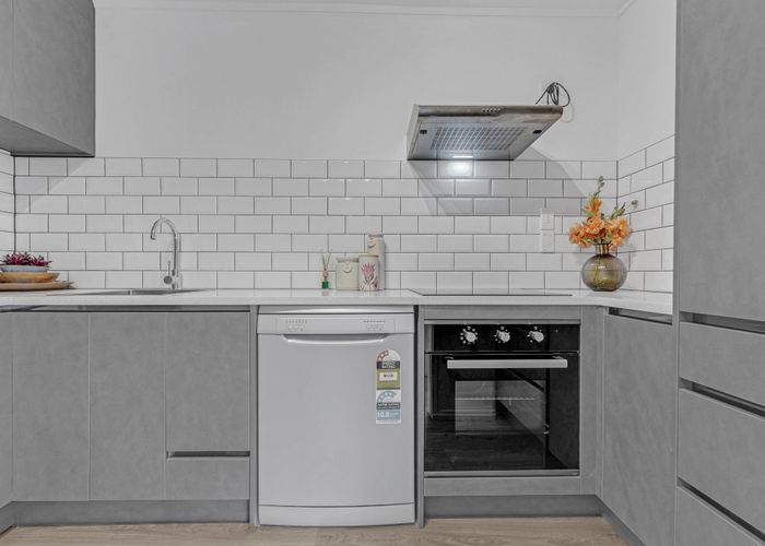  at 3/12 Sunnyside Road, Sunnyvale, Auckland