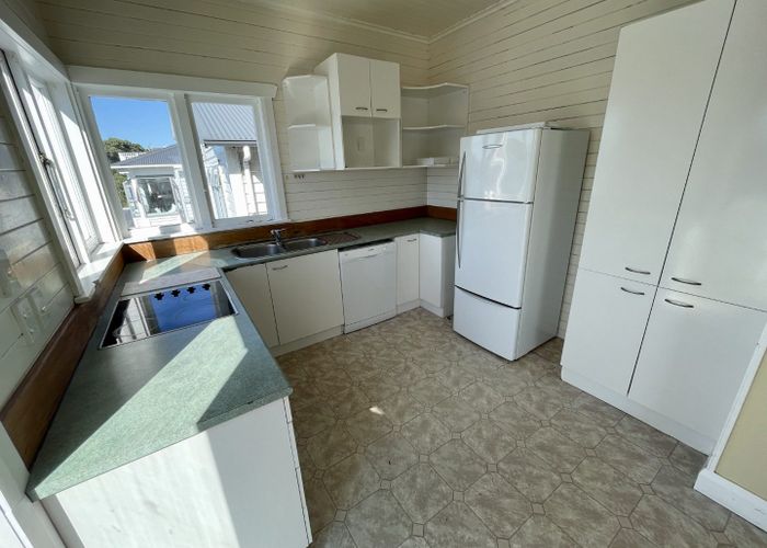 at 98 Te Anau Road, Hataitai, Wellington, Wellington