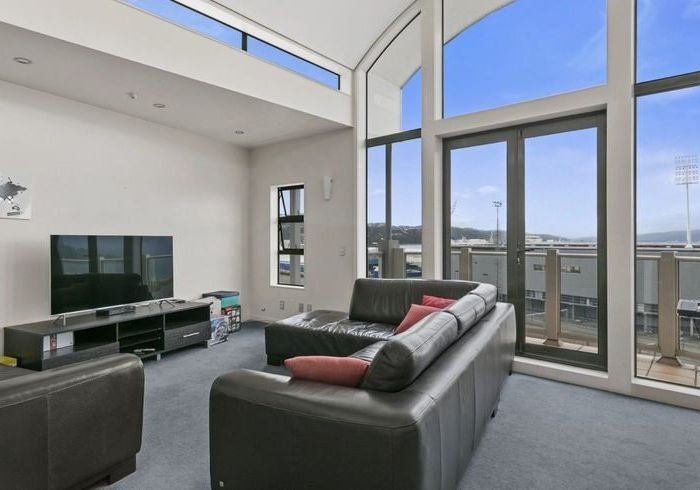  at 2/125 Thorndon Quay, Thorndon, Wellington, Wellington