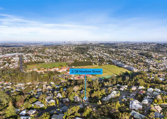  at 2/38 Noeleen Street, Glenfield, Auckland