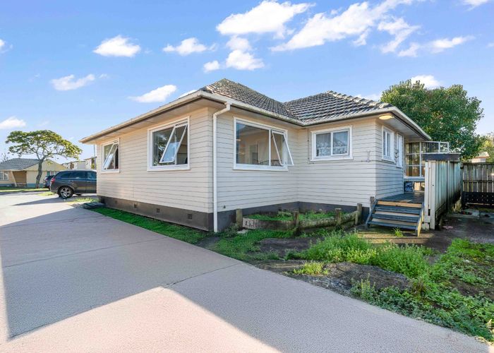  at 8 Martin Road, Manurewa, Manukau City, Auckland