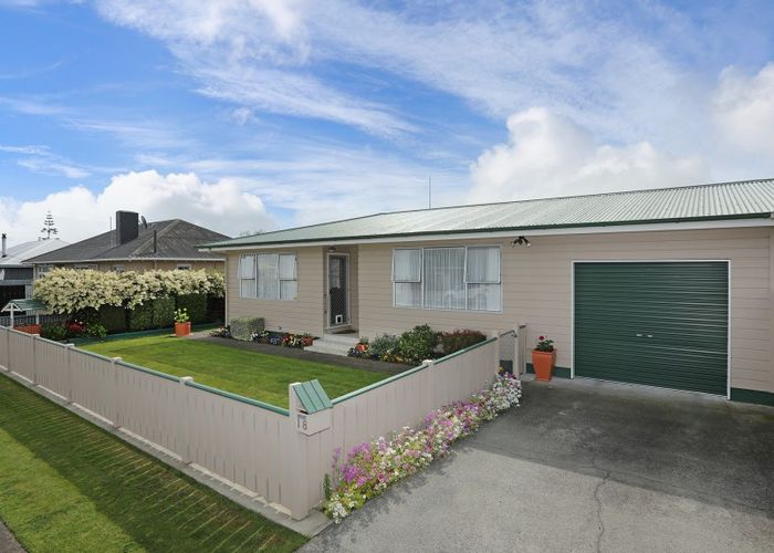  at 18 Russell Street, Feilding, Feilding