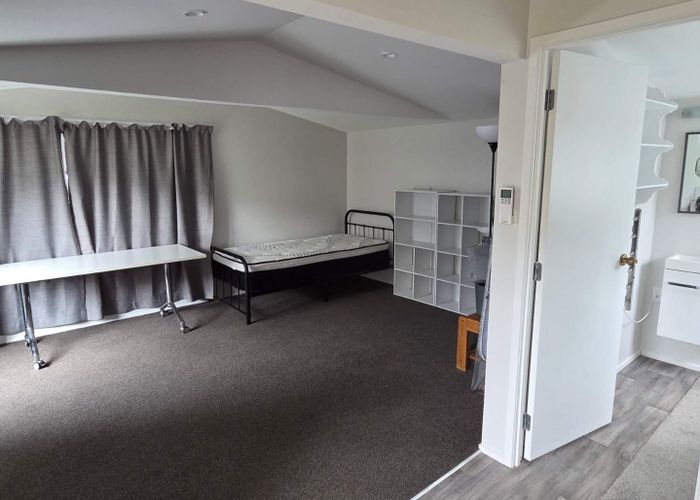  at 11 Arosa Place, Forrest Hill, Auckland