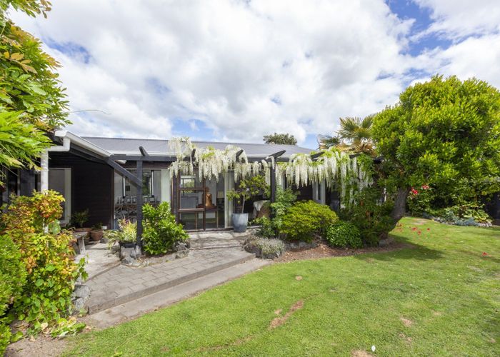  at 15A Rosebank Grove, Waikanae, Waikanae