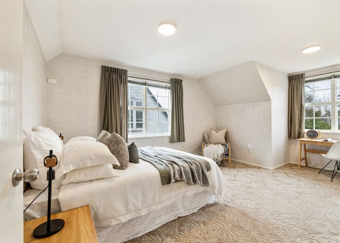  at 10 Dunrobin Place, Avonhead, Christchurch City, Canterbury