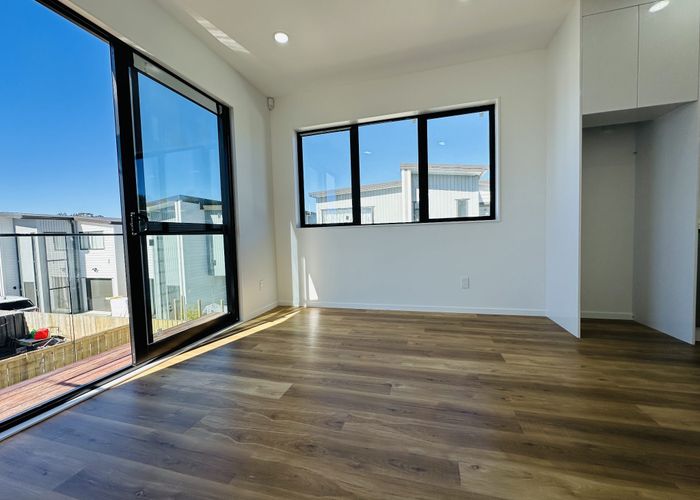  at 1C Edward Avenue, Henderson, Waitakere City, Auckland