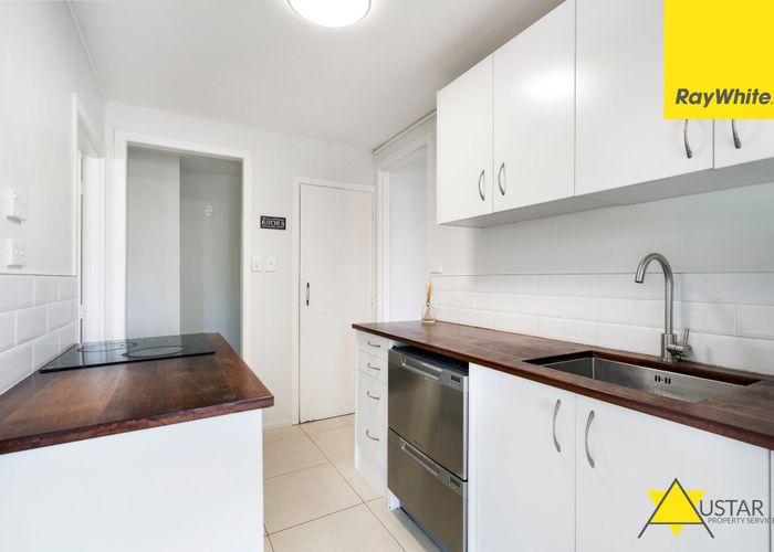  at 21A Mersey Place (Downstairs), New Windsor, Auckland City, Auckland