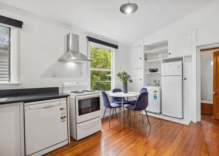  at 23 Peel Street, Mornington, Dunedin