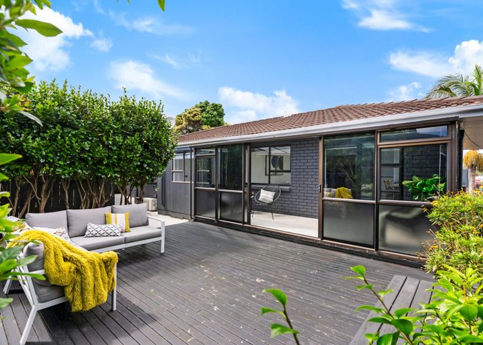  at 1/131 Botany Road, Botany Downs, Manukau City, Auckland