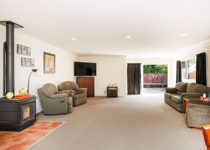  at 5 Barnes Court, Roslyn, Palmerston North