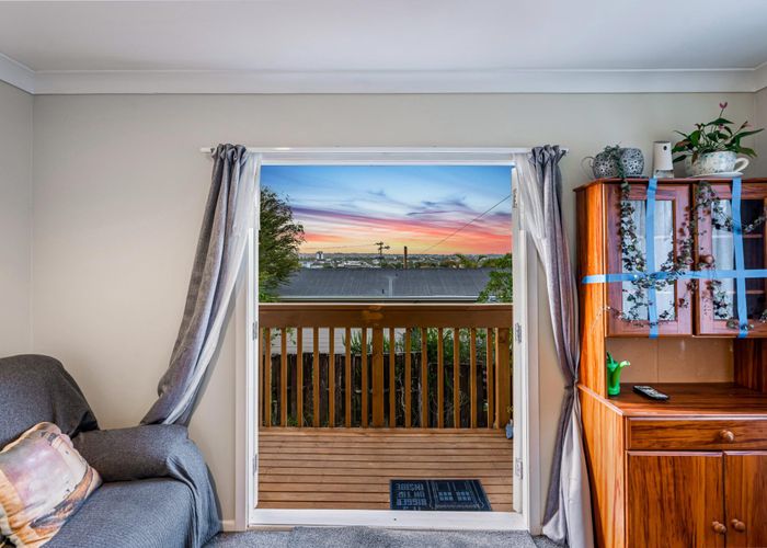  at 1/33 Lavelle Road, Henderson, Waitakere City, Auckland
