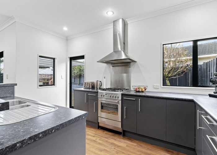  at 2 Pharazyn Street, Feilding, Feilding