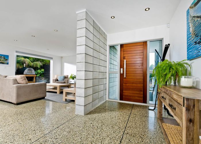  at 3/304 Beach Road, Campbells Bay, Auckland