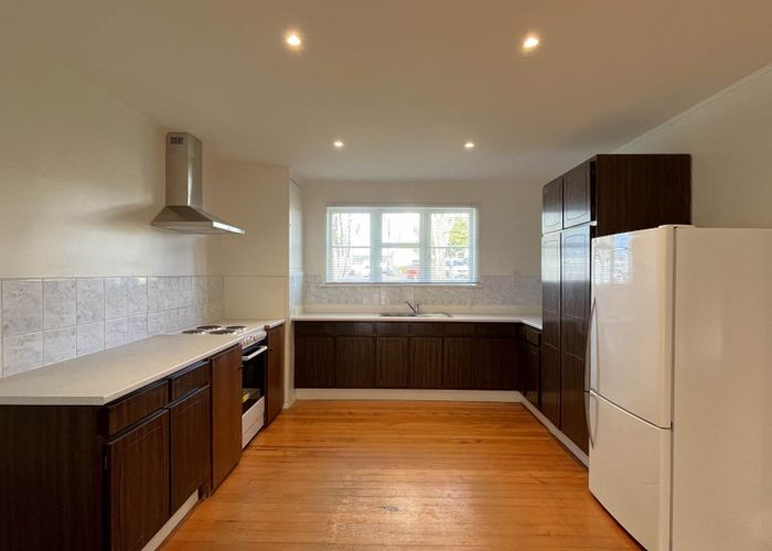  at 627 Swanson Road, Swanson, Auckland