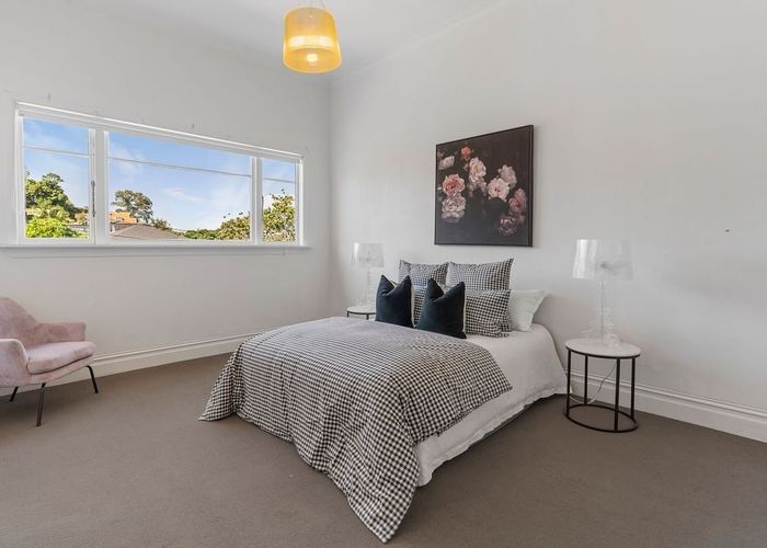  at 33 Bellevue Road, Mount Eden, Auckland
