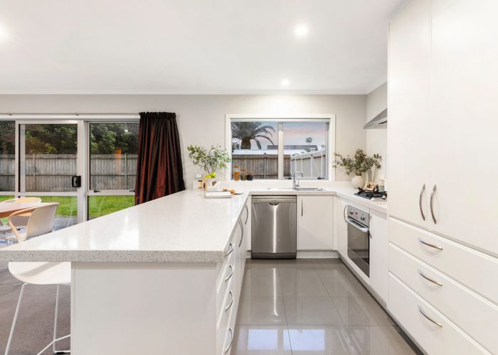  at 12a Kervil Avenue, Te Atatu Peninsula, Waitakere City, Auckland