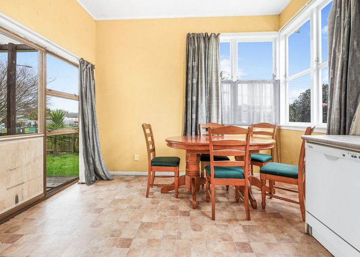  at 180 Hakanoa Street, Huntly, Huntly