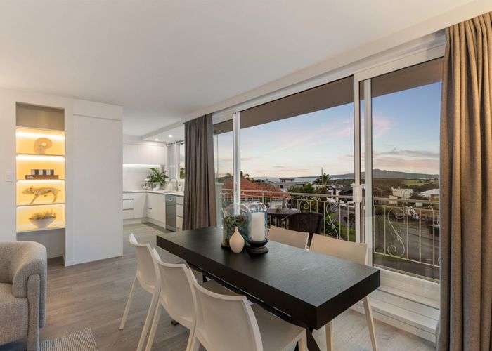 at 2/32 Coates Avenue, Orakei, Auckland