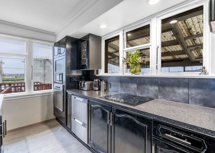  at 44 Ocean Beach Road, Bluff