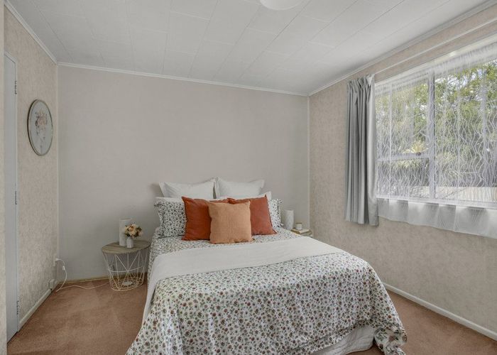  at 186C Wellington Road, Wainuiomata, Lower Hutt, Wellington