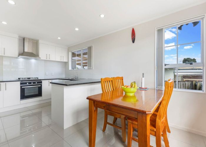  at 11 Janese Place, Weymouth, Auckland