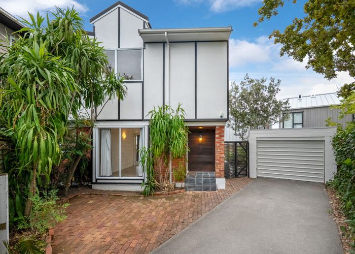  at 2/5 Stanley Ave, Milford, North Shore City, Auckland