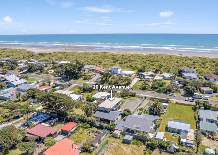  at 20 Kent Avenue, Waitarere Beach, Horowhenua, Manawatu / Whanganui