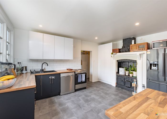  at 55 Riddlers Crescent, Petone, Lower Hutt