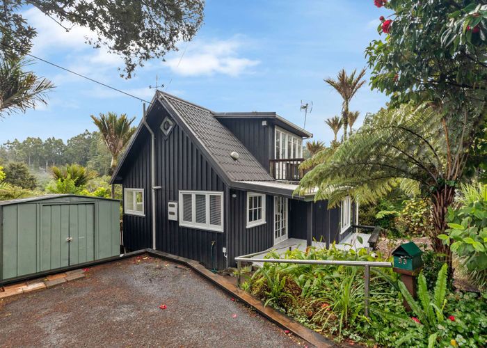  at 33 Tainui Road, Titirangi, Auckland