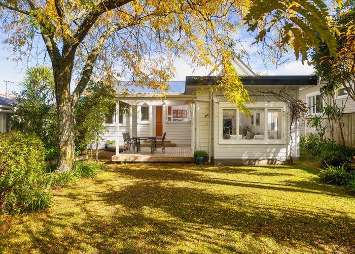  at 17 Chatham Avenue, Mount Albert, Auckland