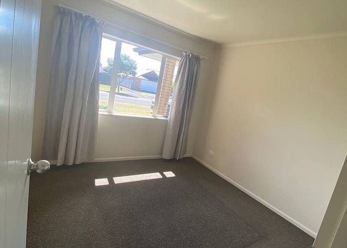  at 44 Wayne Francis Drive, East Tamaki, Manukau City, Auckland