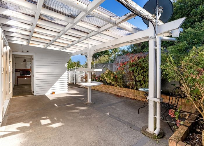  at 21 St Leonards Road, Kelston, Waitakere City, Auckland