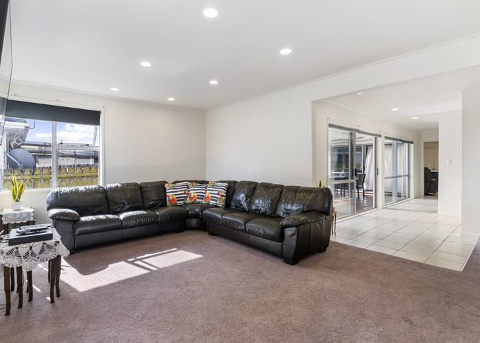  at 15 Fisher Crescent, Otara, Auckland