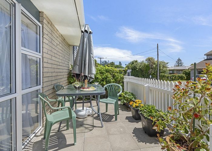  at 3/220 Coronation Avenue, Welbourn, New Plymouth, Taranaki