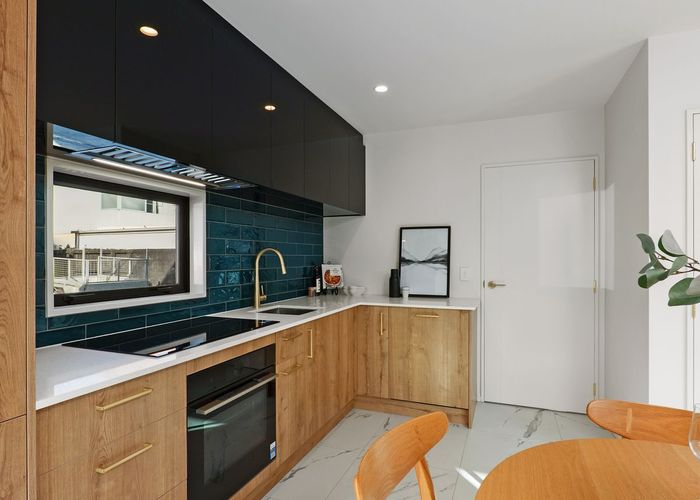  at 2/142 Main North Road, Papanui, Christchurch City, Canterbury