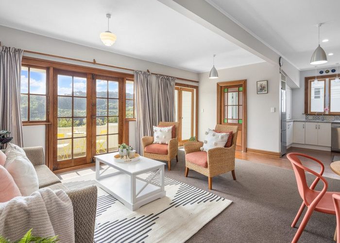  at 72 Overtoun Terrace, Hataitai, Wellington