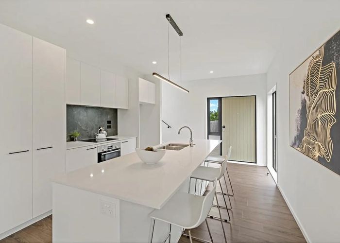  at 32 Panehe Lane, Mount Wellington, Auckland City, Auckland