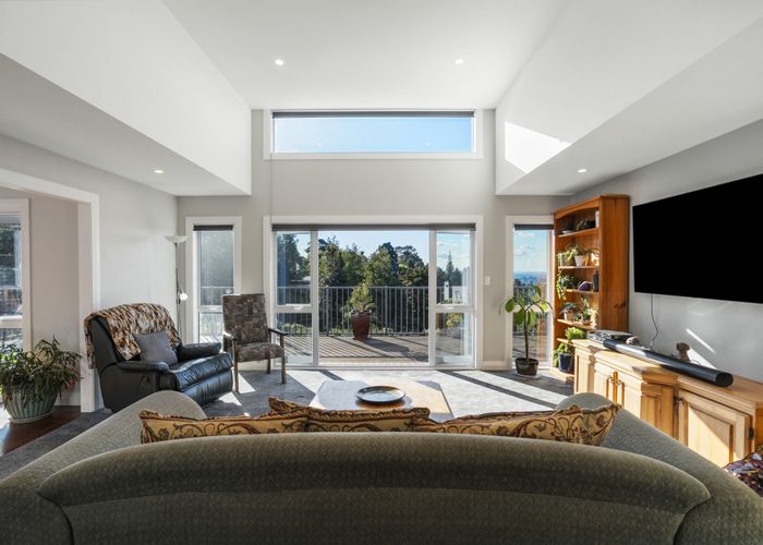  at 27 Tui Crescent, Waiatarua, Auckland