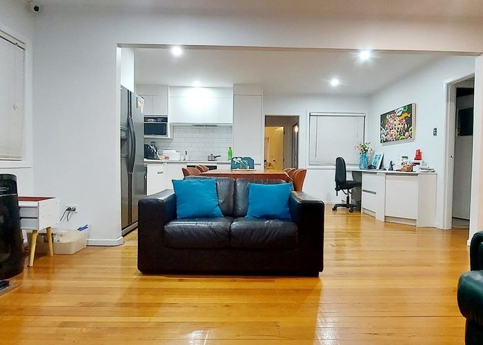  at 4 Paton Avenue, Te Atatu South, Auckland