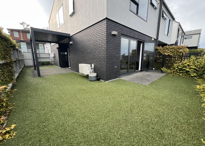  at 3 Maureen Close, East Tamaki Heights, Manukau City, Auckland