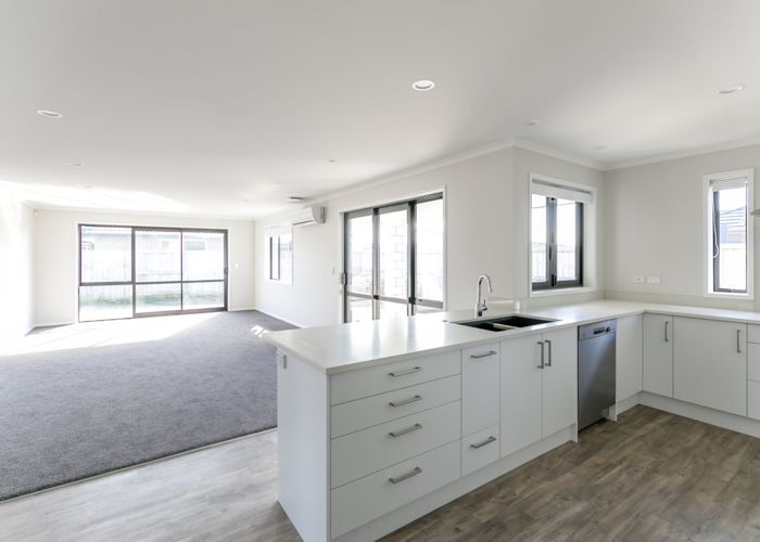  at 20 Sylvester Crescent, Flagstaff, Hamilton