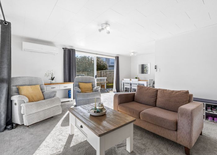  at 17 Magdalen Place, West Harbour, Waitakere City, Auckland