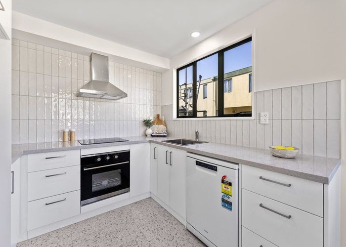  at 4/2 Rex Street, Riccarton, Christchurch City, Canterbury
