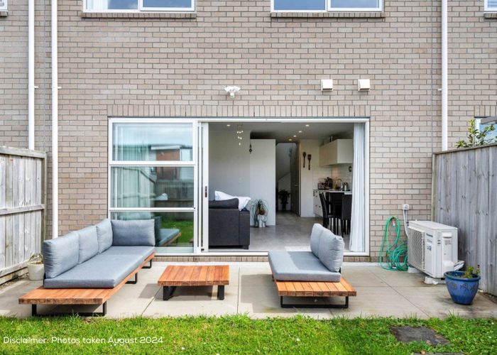  at 52 Vincent McGrath Crescent, Swanson, Waitakere City, Auckland