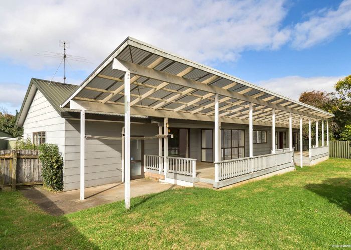  at 3/42 Kaiwaka Road, Waiuku, Auckland