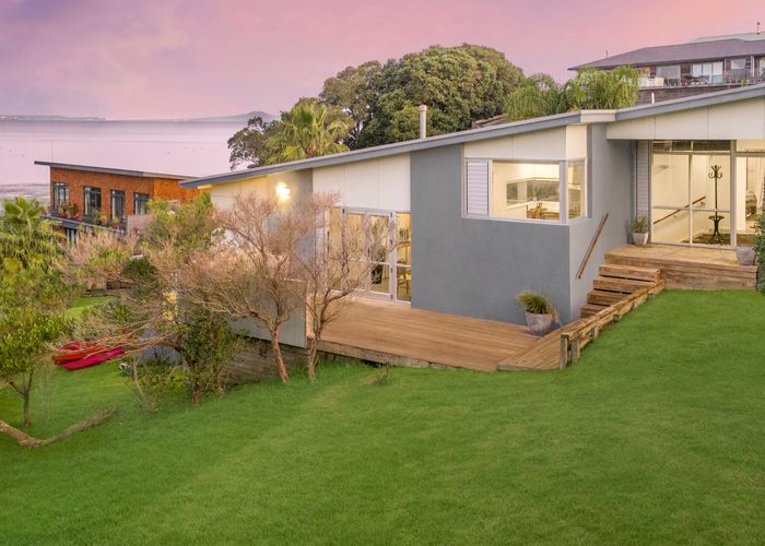  at 10 Double Bay Place, Army Bay, Whangaparaoa