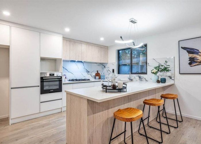  at 20E MacKenzie Street, Te Atatu South, Waitakere City, Auckland