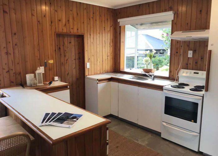  at 60 Southsea Crescent, Silverdale, Hamilton