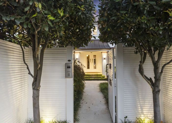  at 28 Sarsfield Street, Herne Bay, Auckland